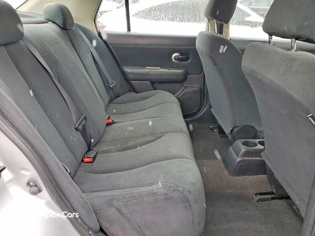 Nissan Versa 2011