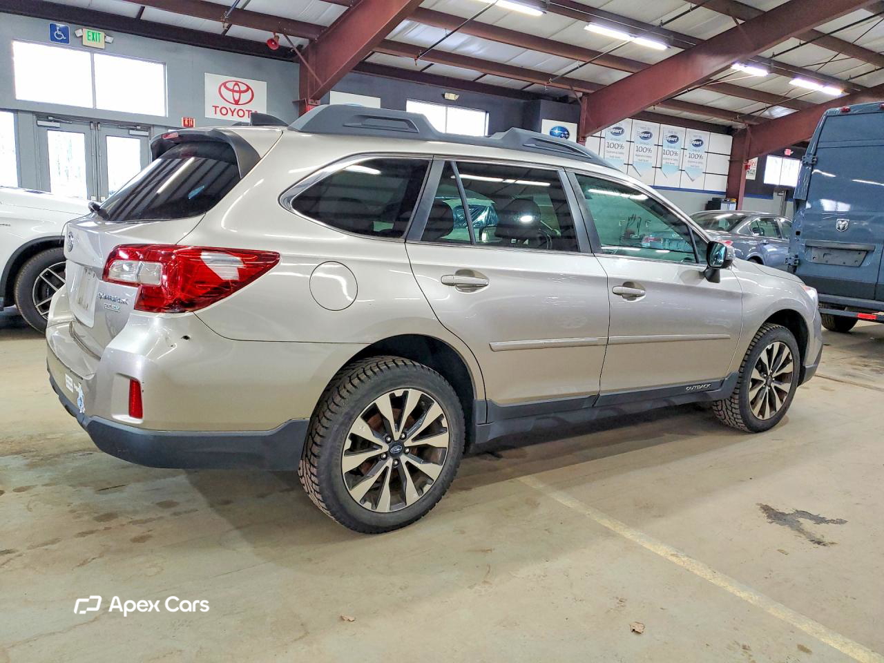 Subaru Outback 2016