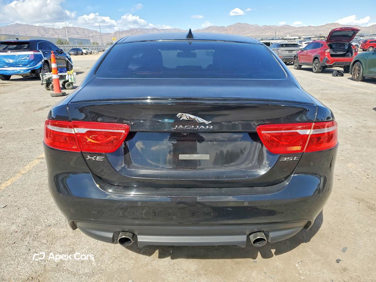 Jaguar XE 2017