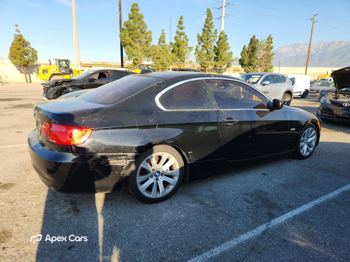 BMW Series 3 2011