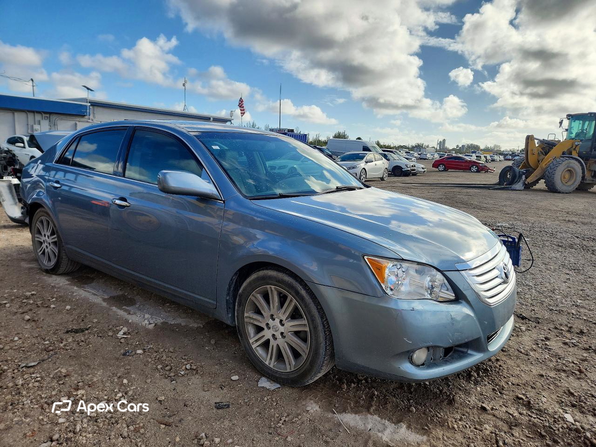 Toyota Avalon 2010