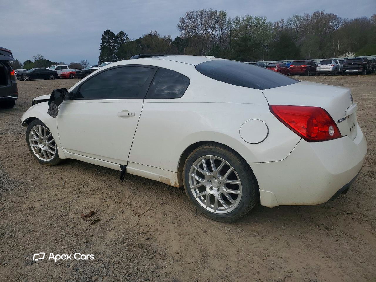 Nissan Altima 2010