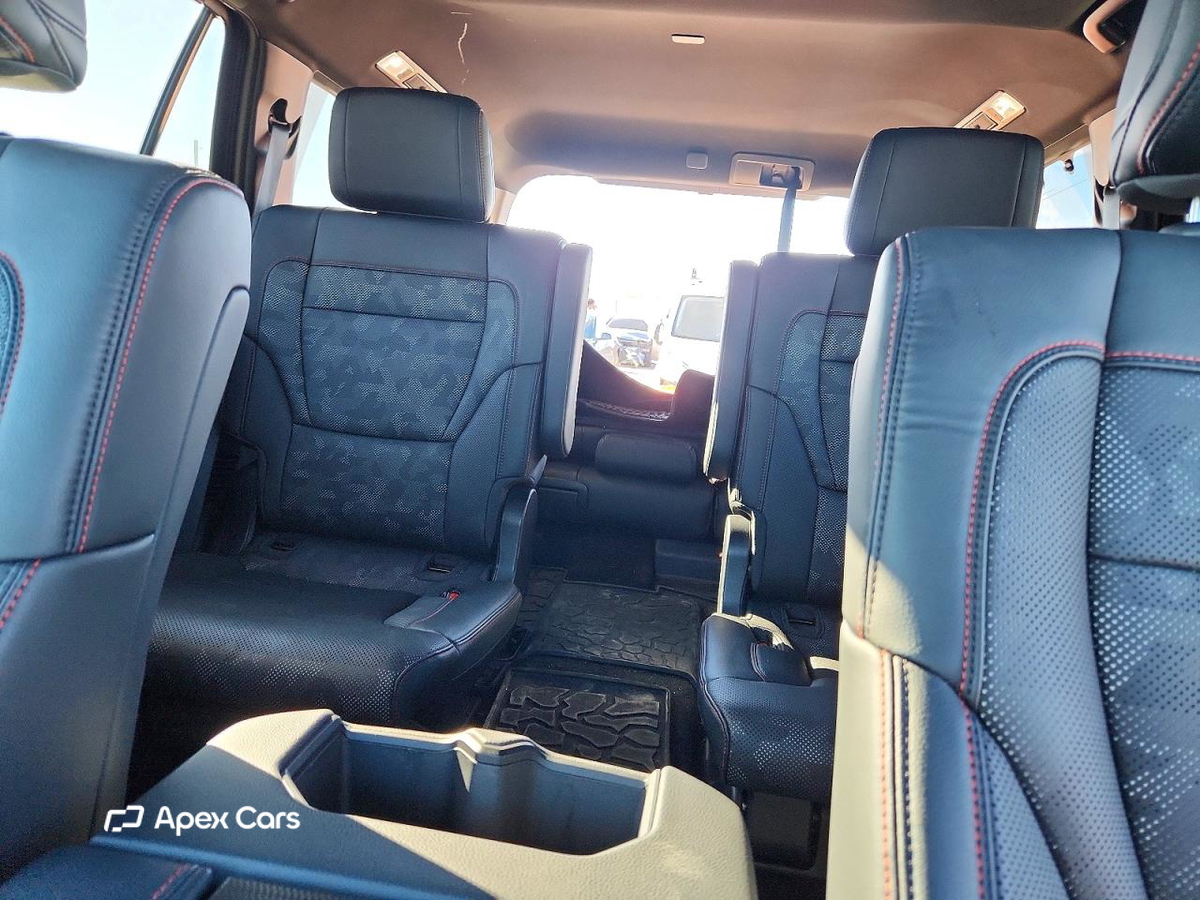 Toyota Sequoia 2024