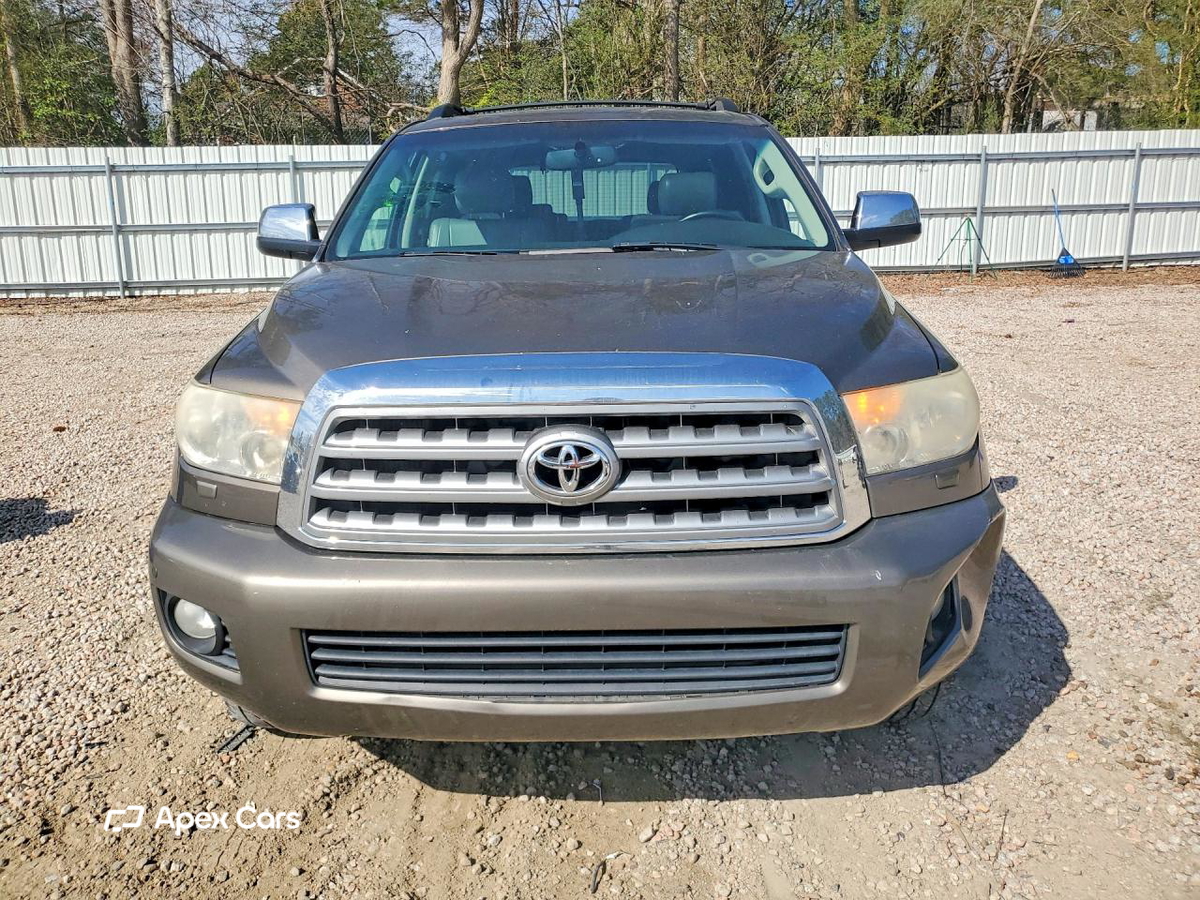 Toyota Sequoia 2010