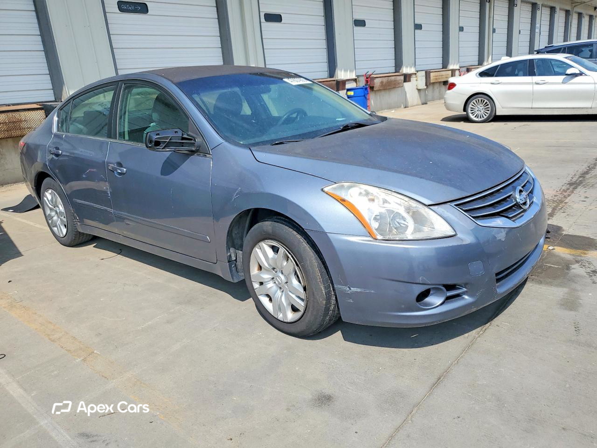 Nissan Altima 2010