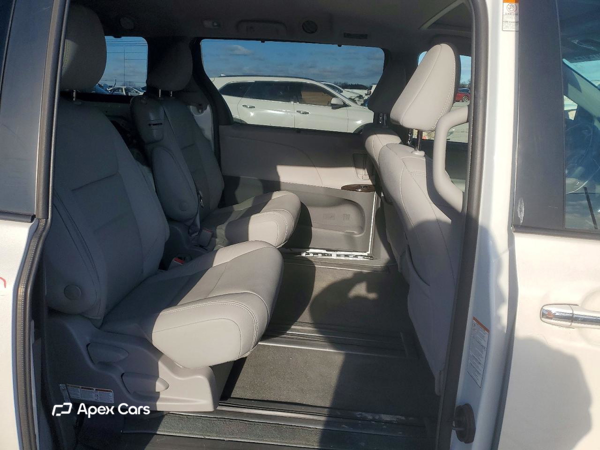 Toyota Sienna 2018