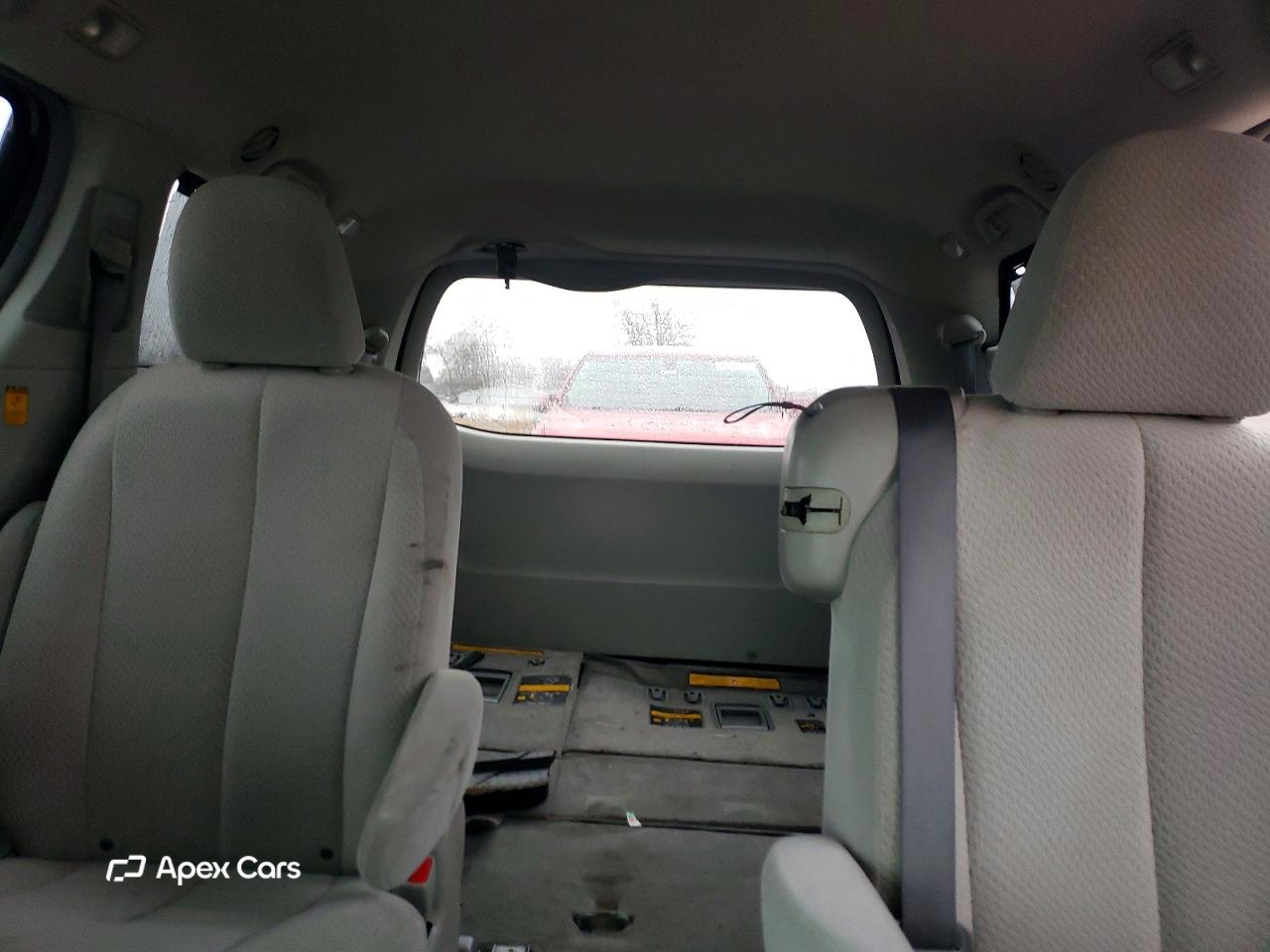 Toyota Sienna 2011