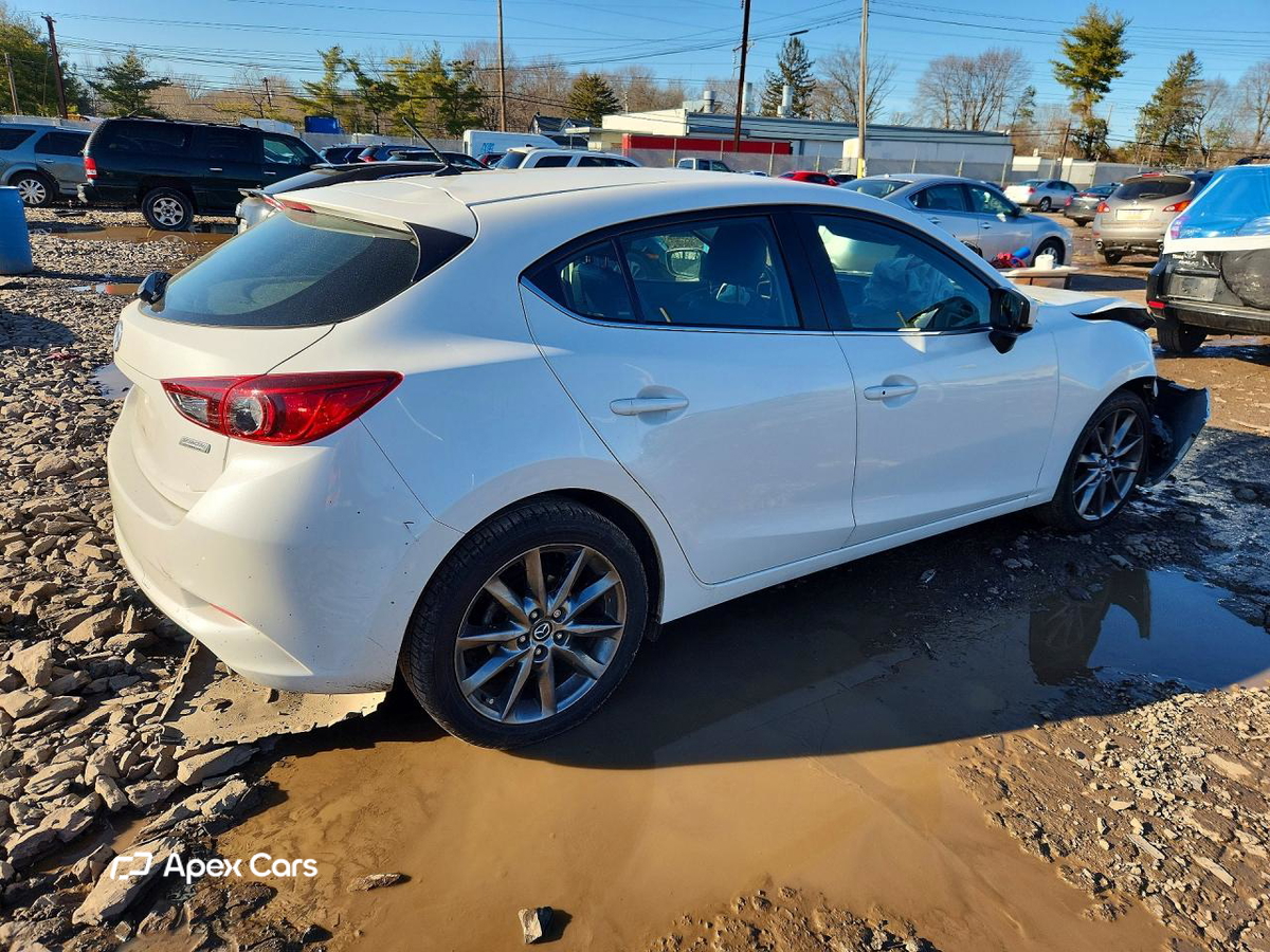 Mazda 3 2018