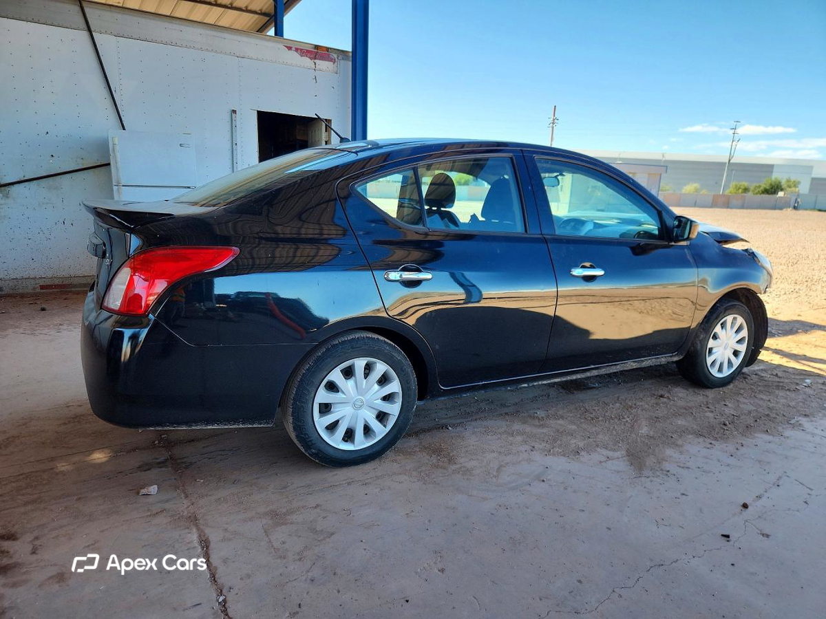 Nissan Versa 2018