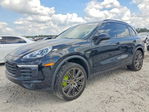 Porsche Cayenne 2016