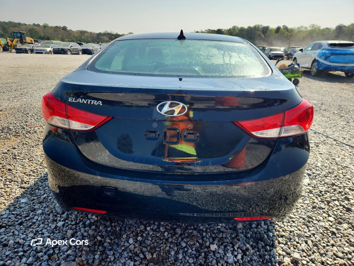 Hyundai Elantra 2013