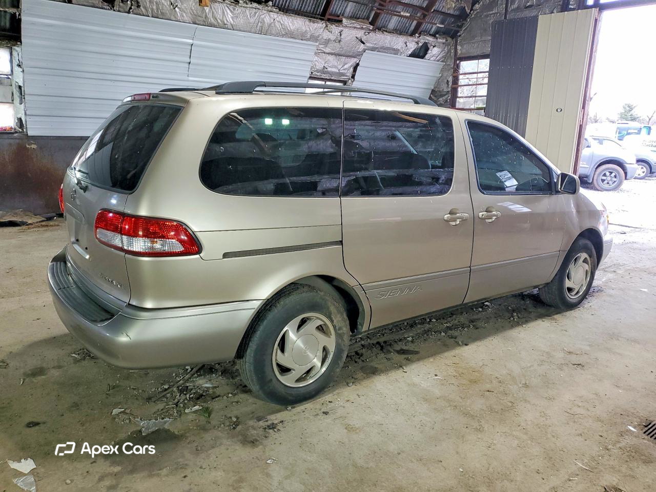 Toyota Sienna 2002
