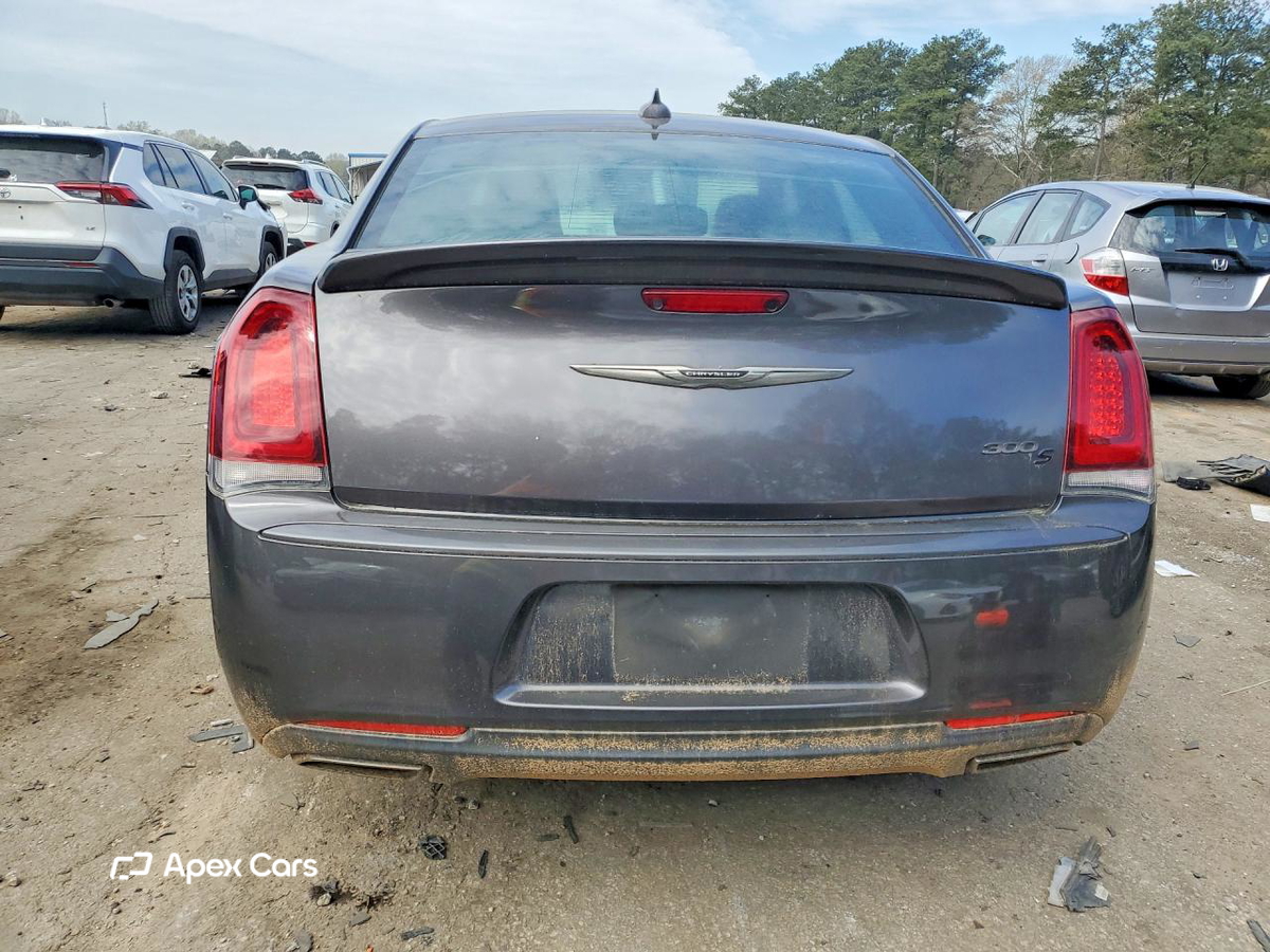 Chrysler 300 2017