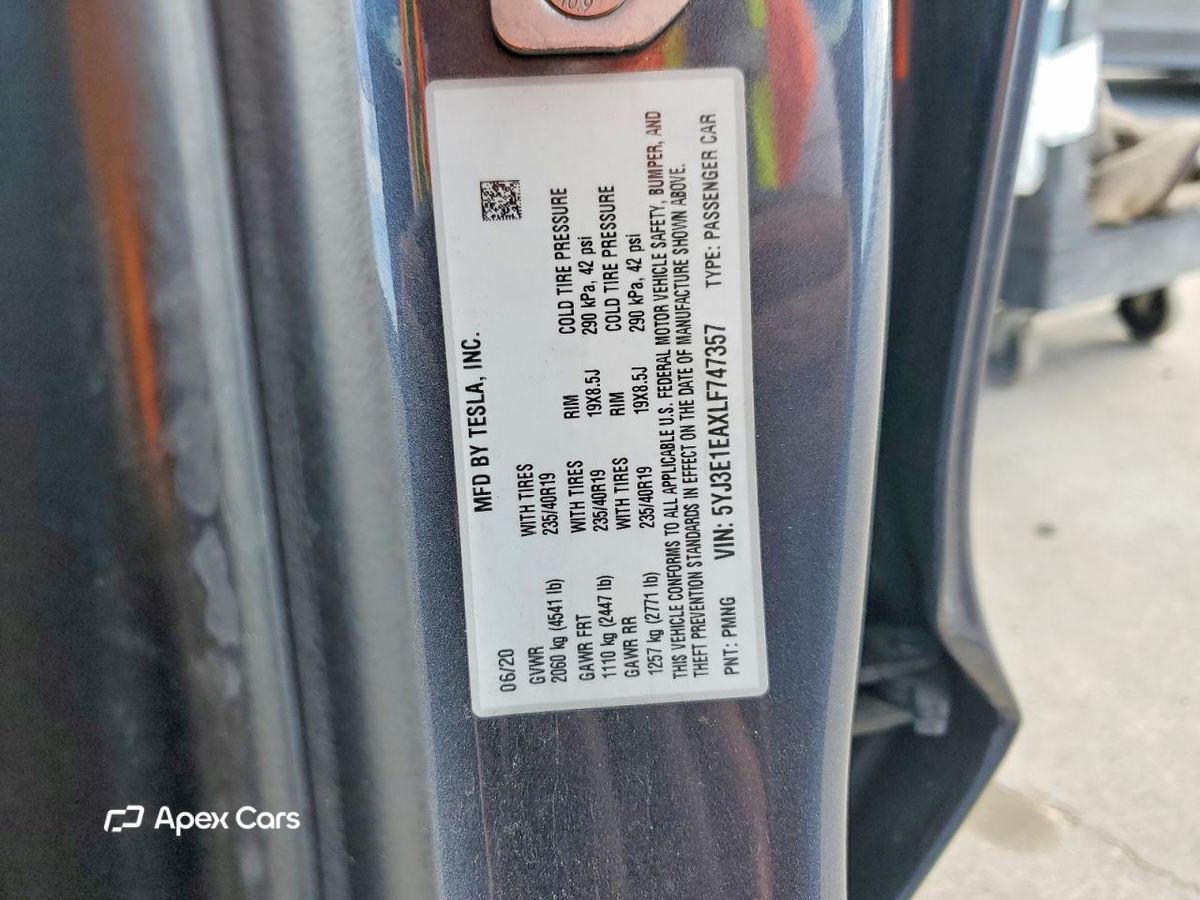 Tesla Model 3 2020