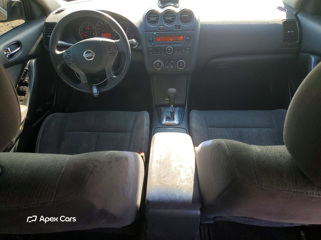 Nissan Altima 2010