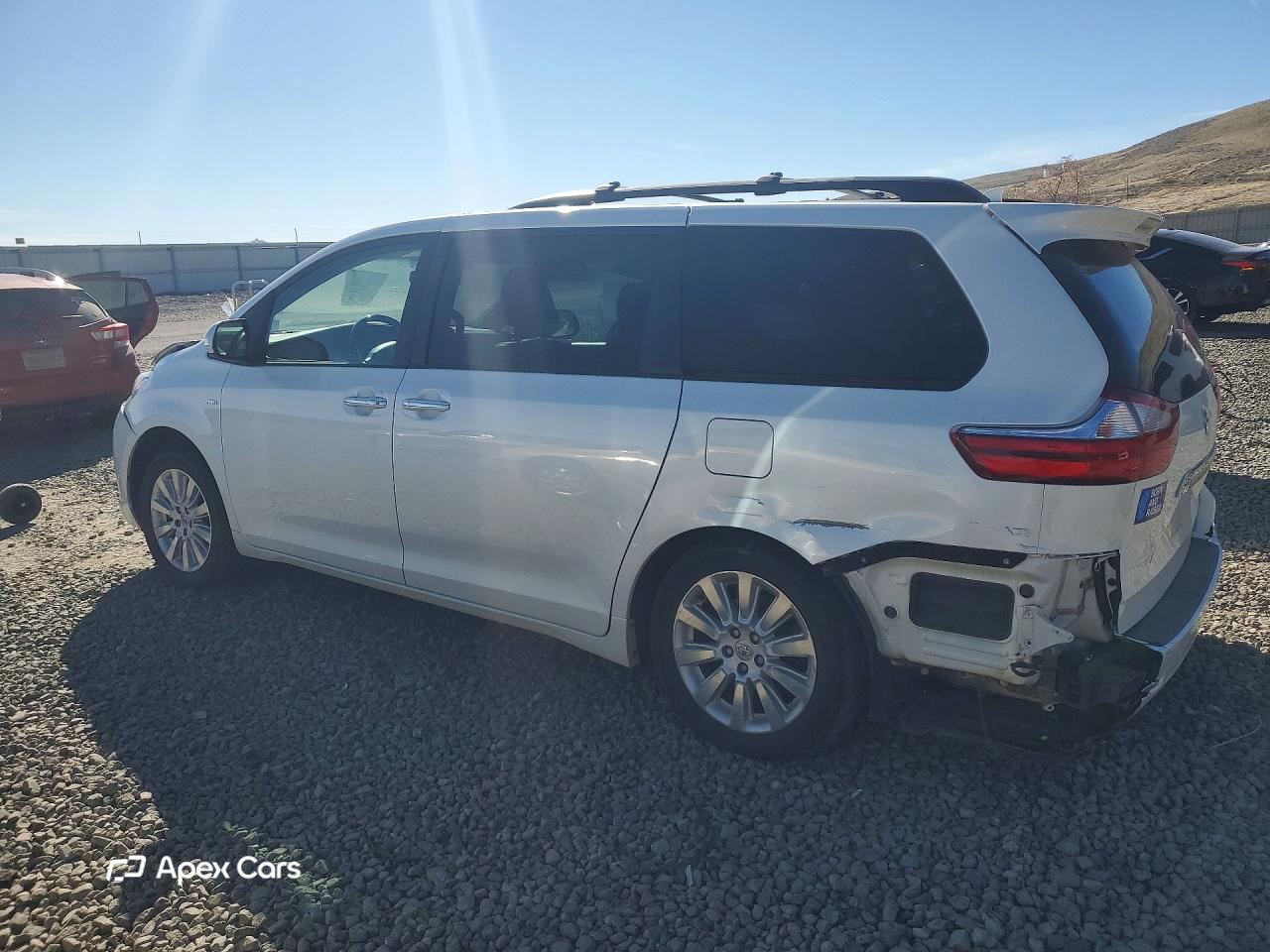Toyota Sienna 2016