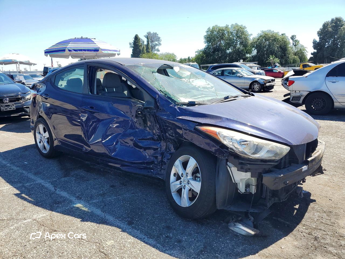 Hyundai Elantra 2013