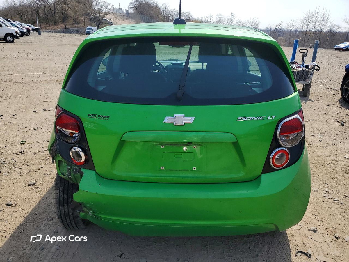 Chevrolet Sonic 2015