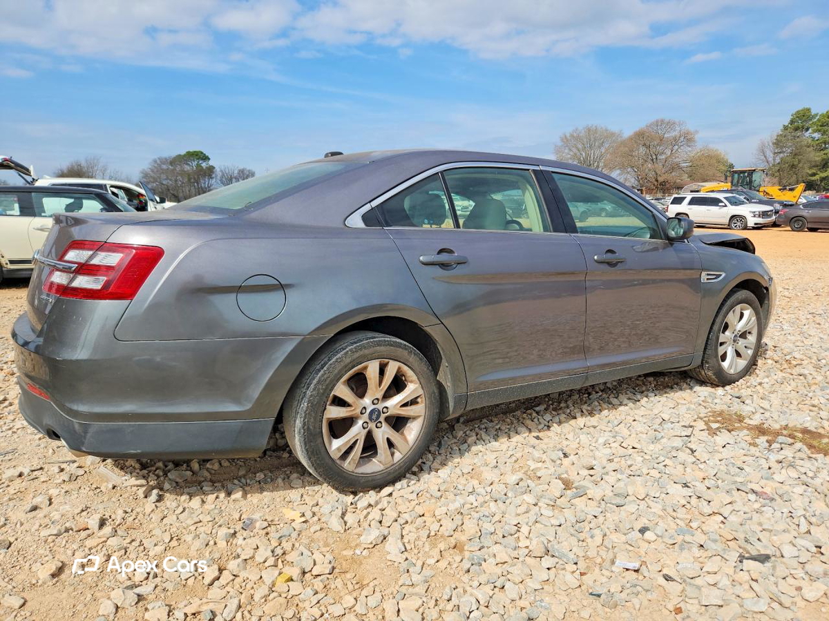 Ford Taurus 2013