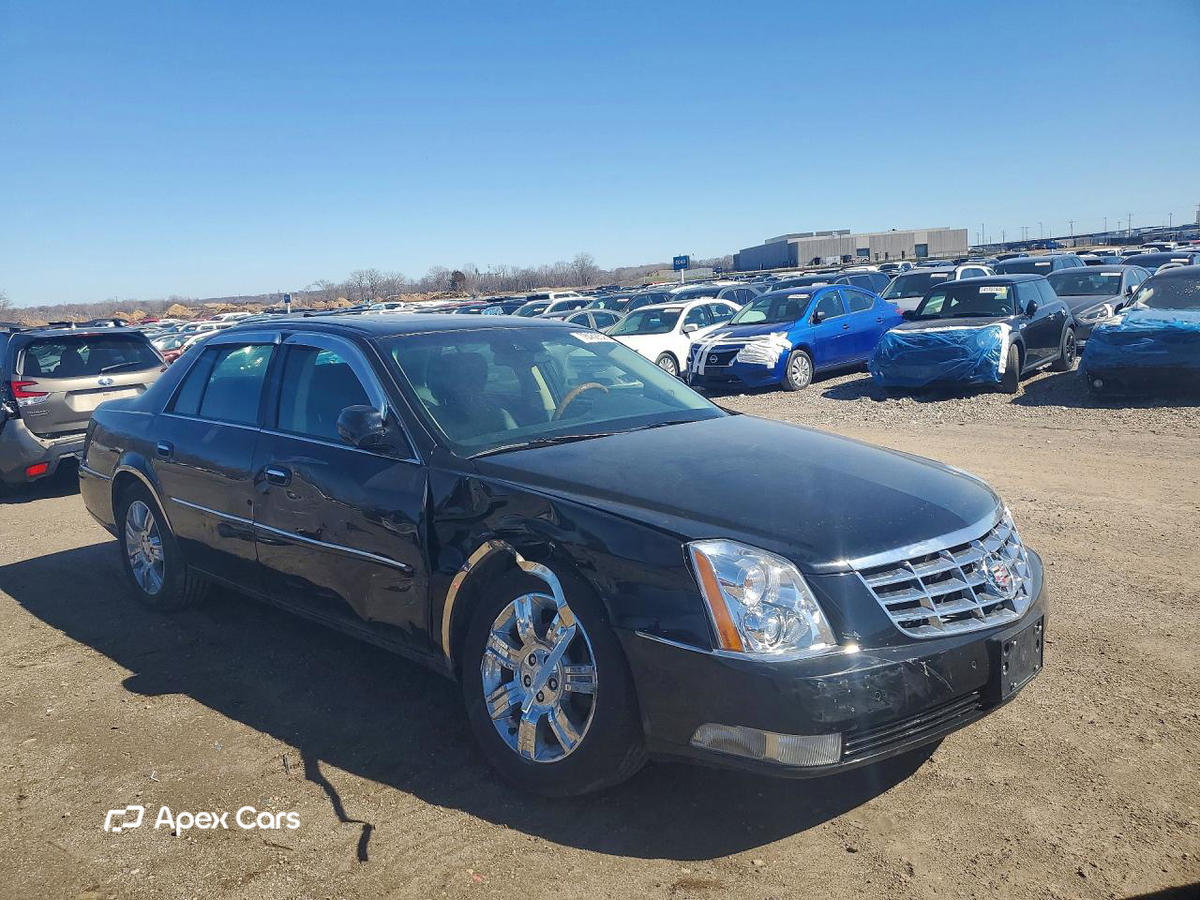 Cadillac DTS 2011