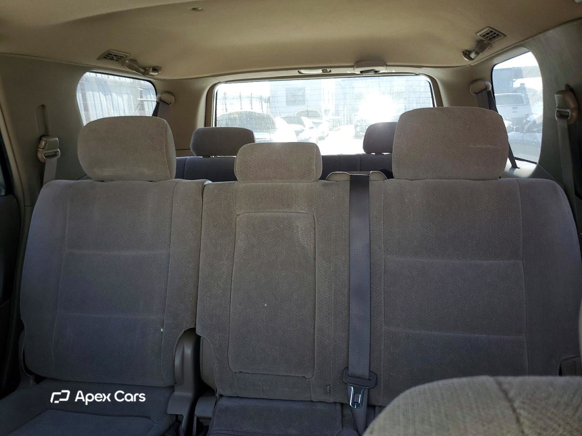 Toyota Sequoia 2004
