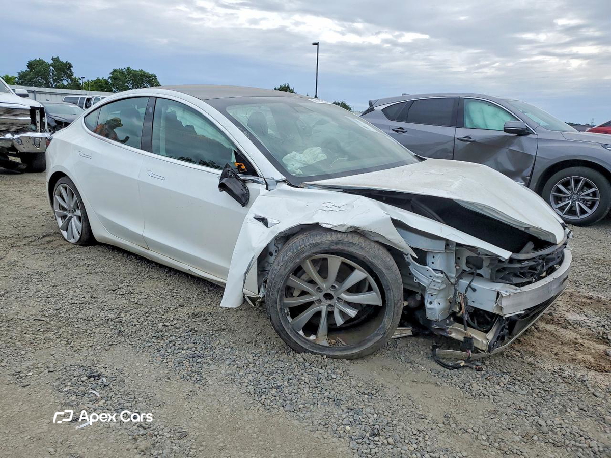 Tesla Model 3 2020