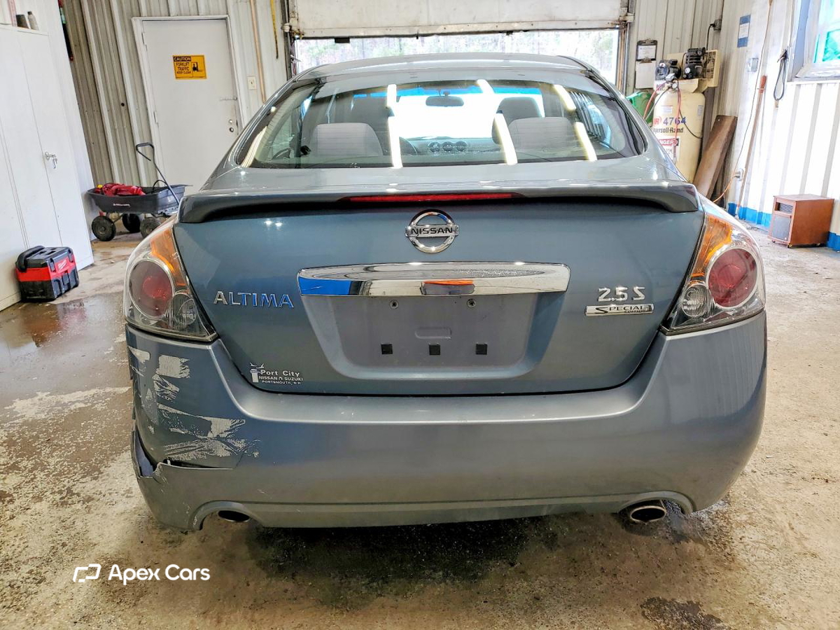 Nissan Altima 2012