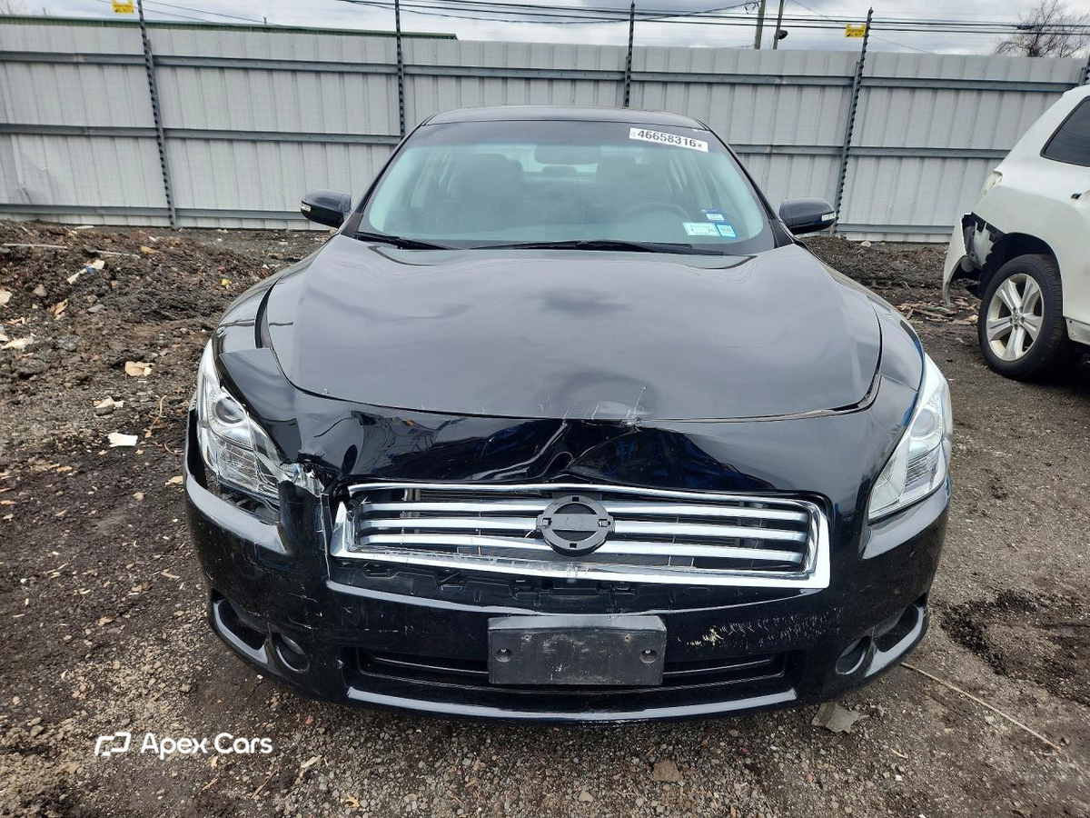 Nissan Maxima 2012