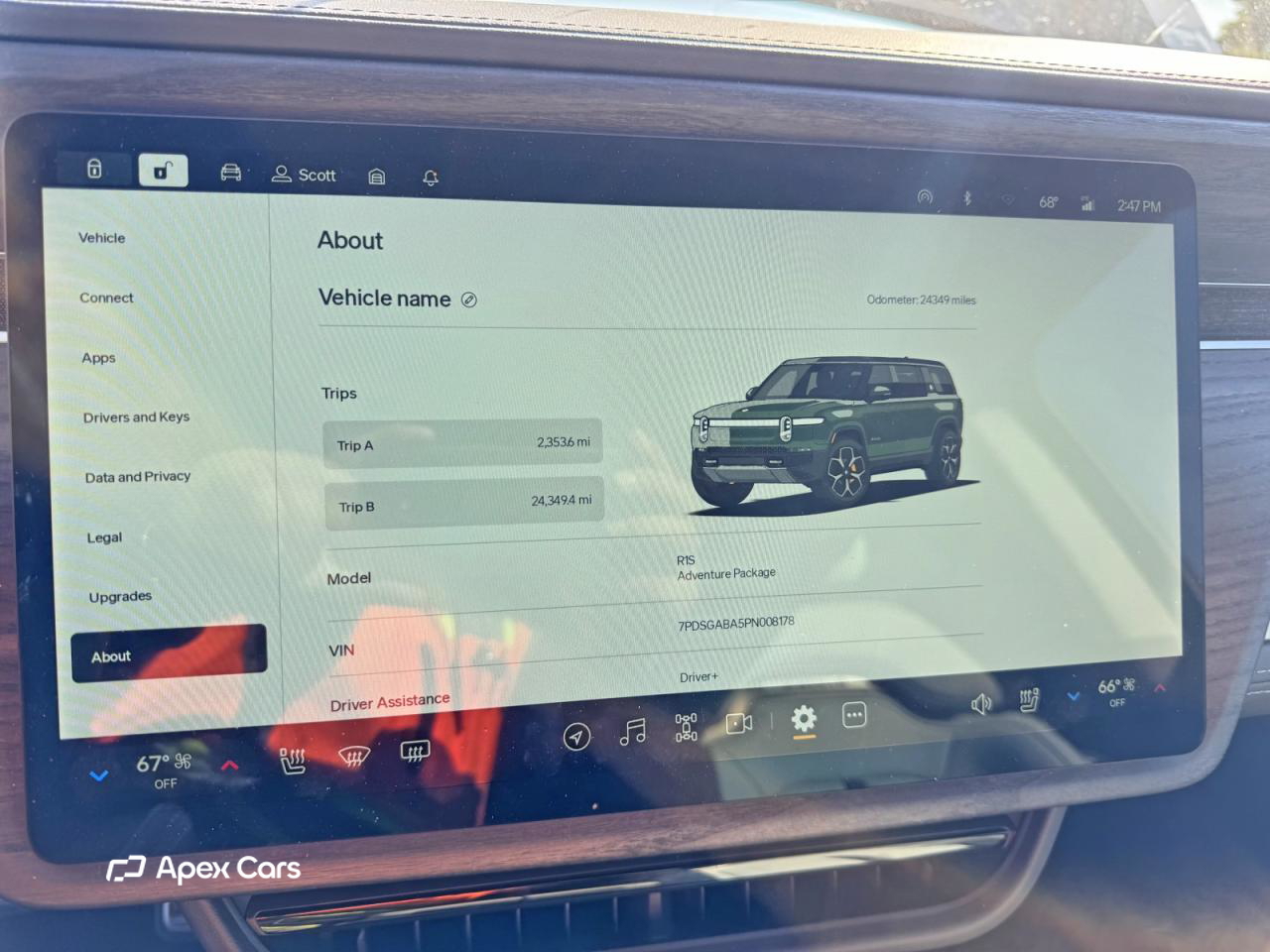 Rivian R1S 2023