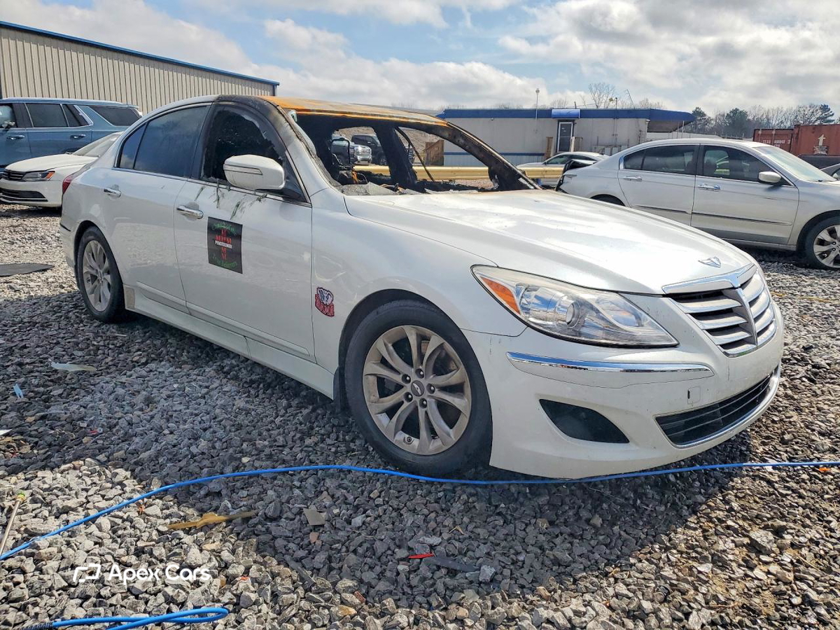 Hyundai Genesis 2012