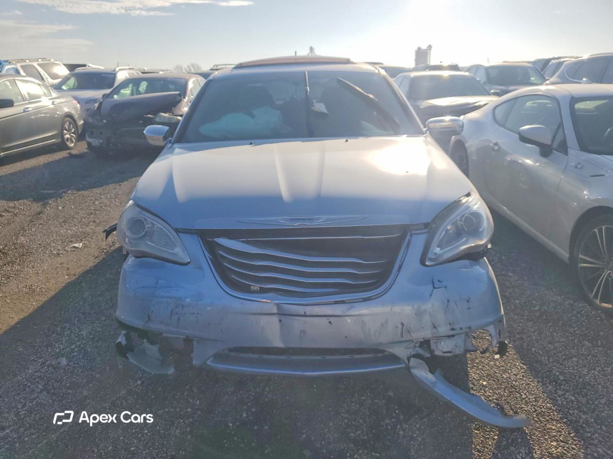 Chrysler 200 2013