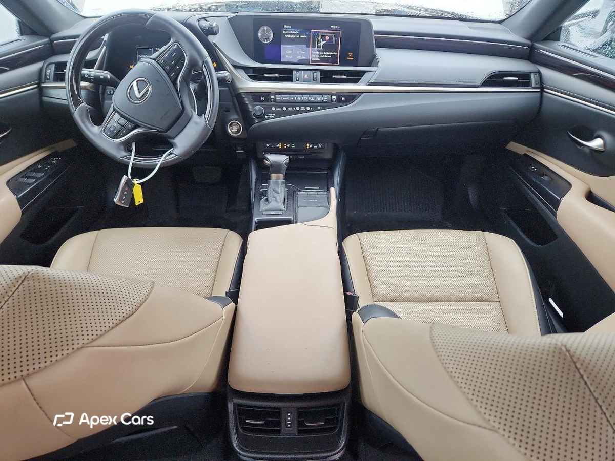 Lexus ES 2020