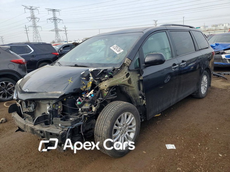 Toyota Sienna 2015 - Image 1 of 13