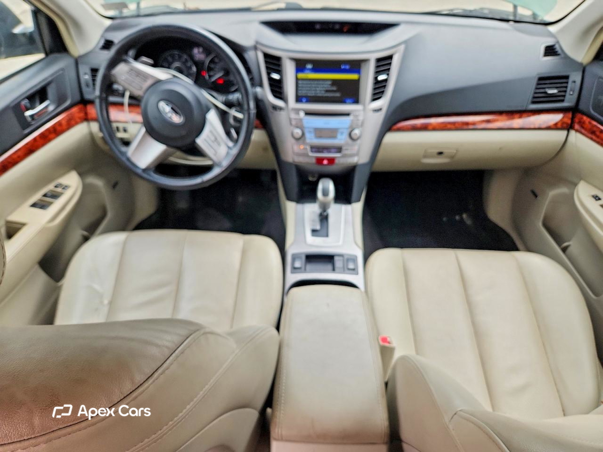 Subaru Outback 2011