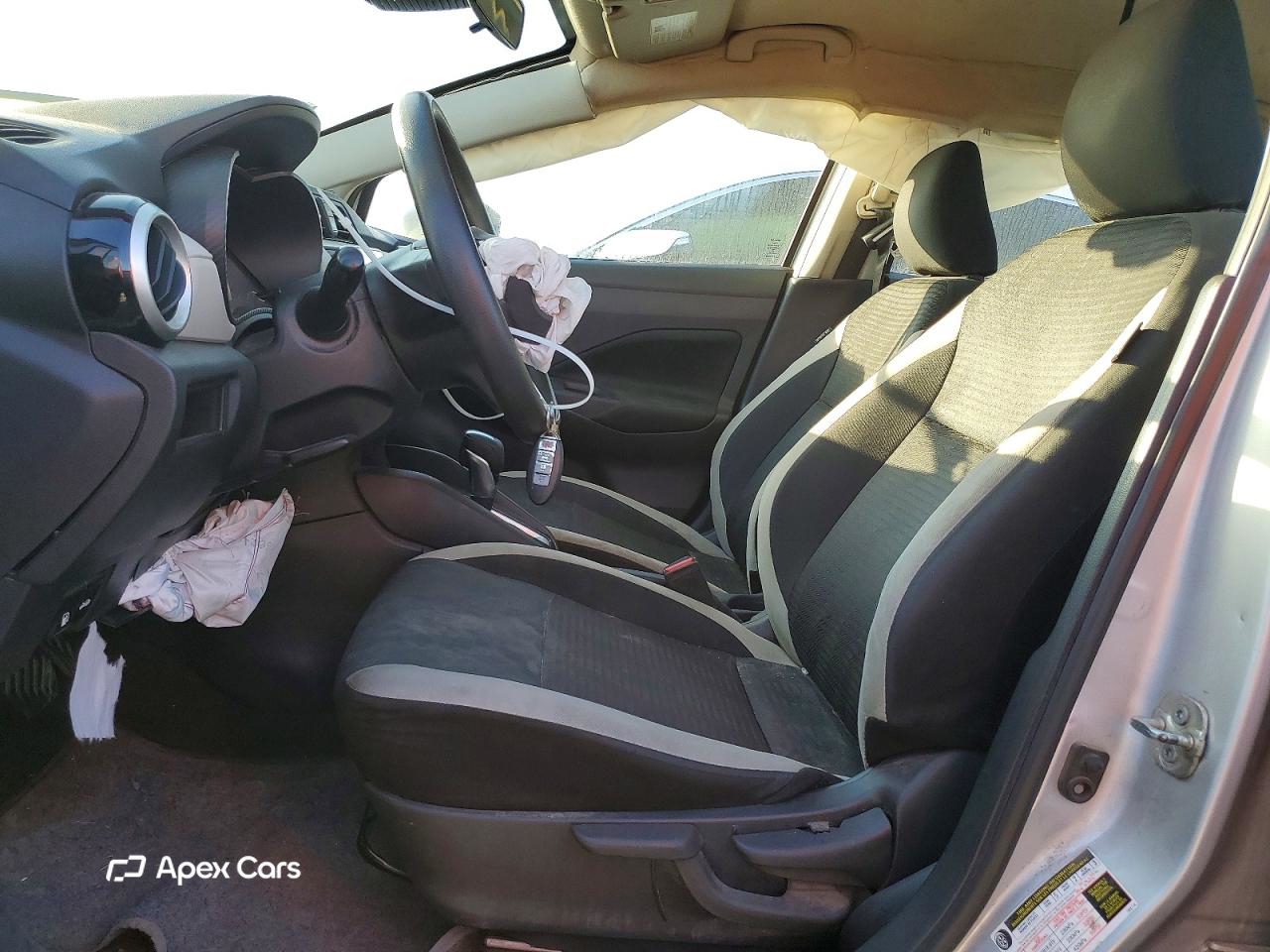 Nissan Versa 2021