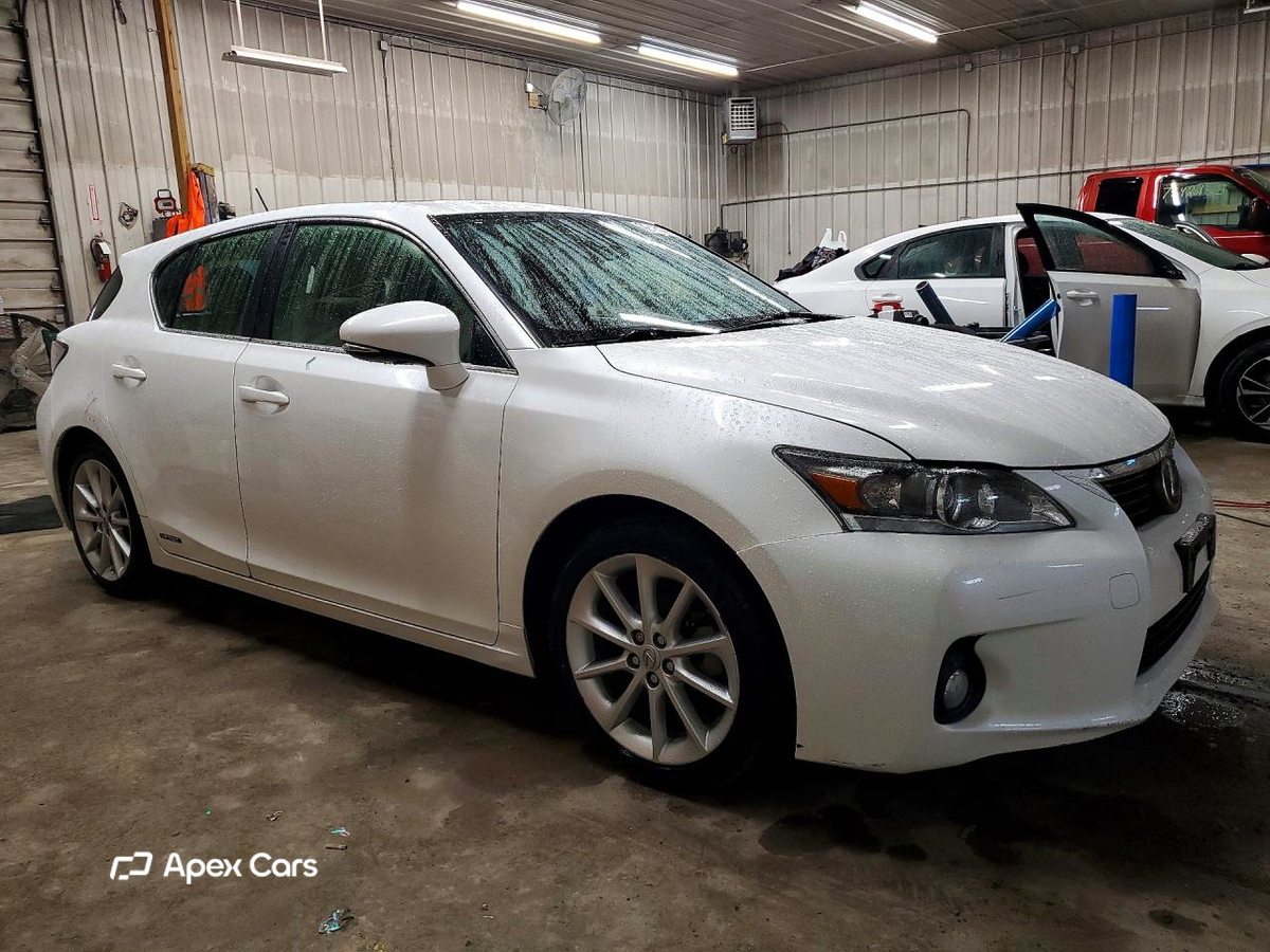 Lexus CT 2013
