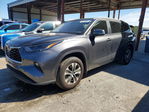 Toyota Highlander 2025