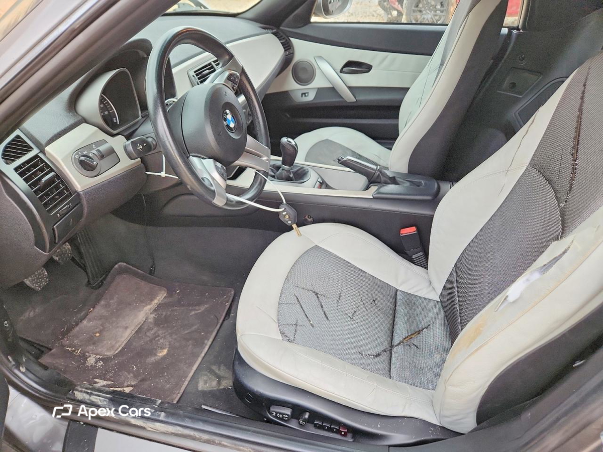 BMW Z4 2004