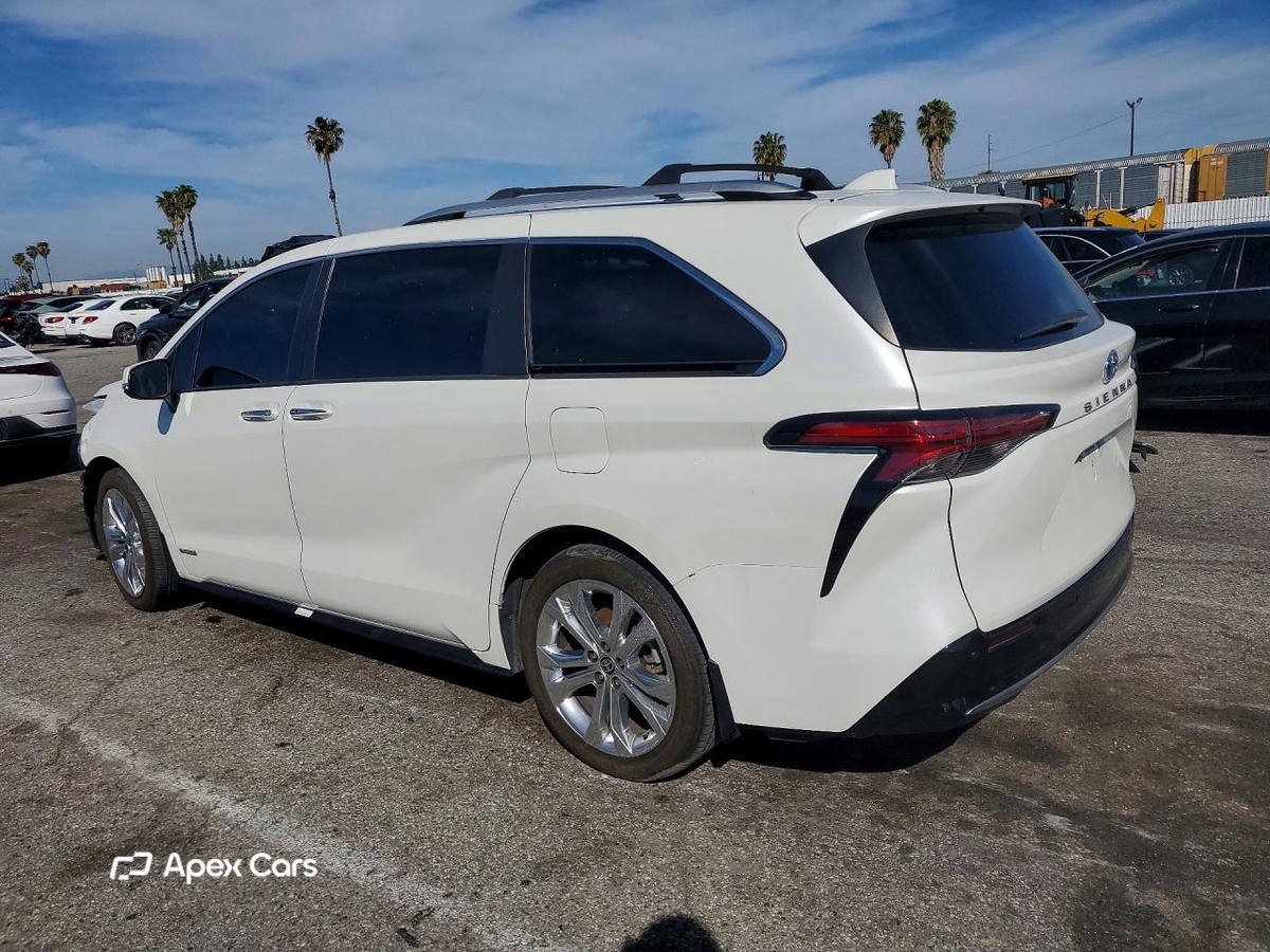 Toyota Sienna 2021