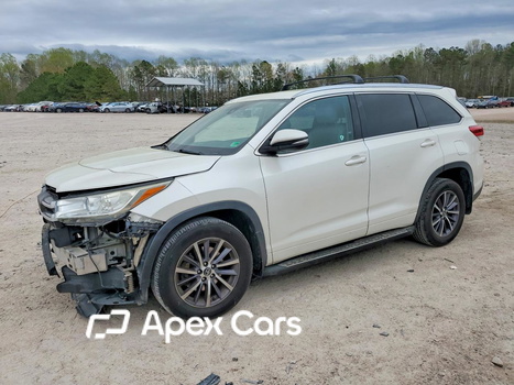 Toyota Highlander 2018 - Image 1 of 14
