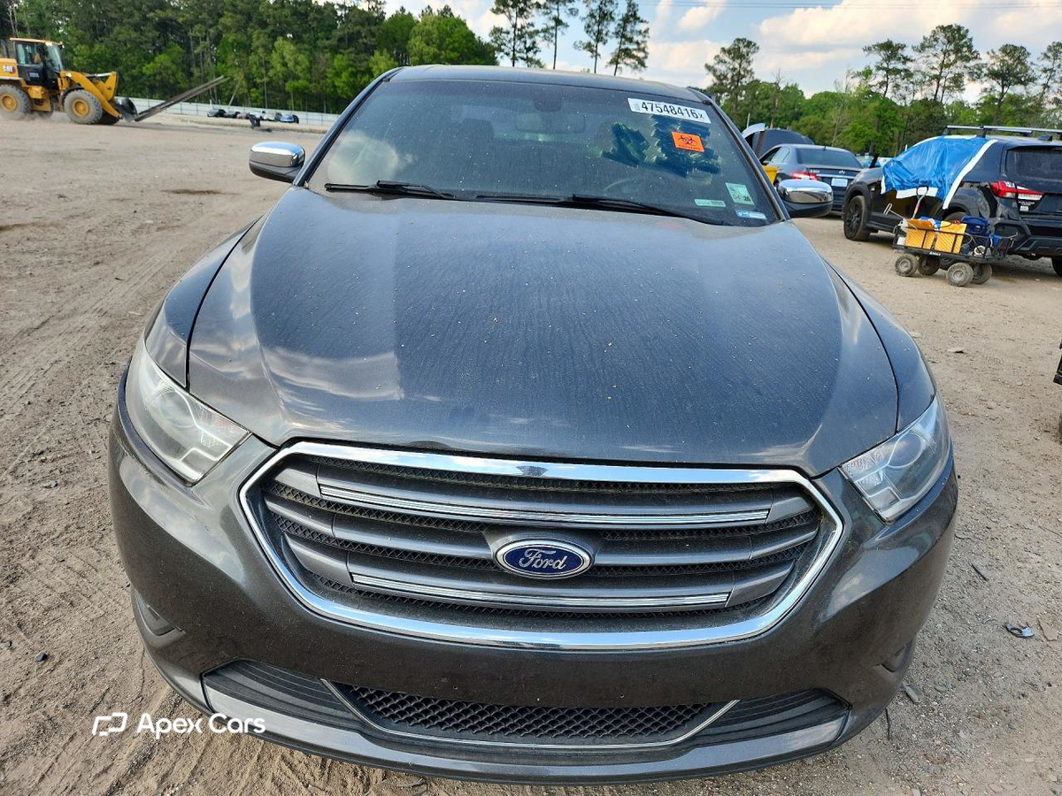 Ford Taurus 2016