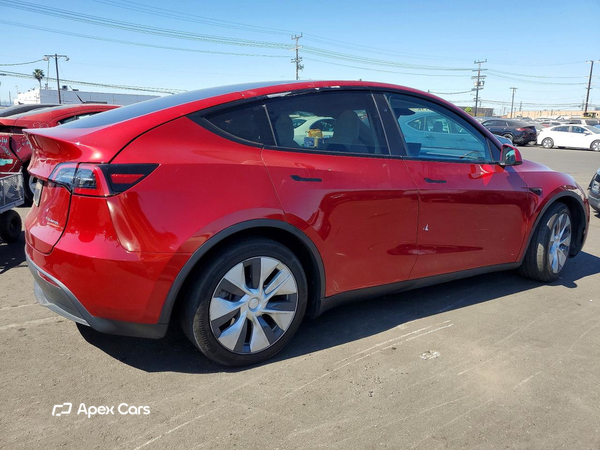 Tesla Model Y 2024