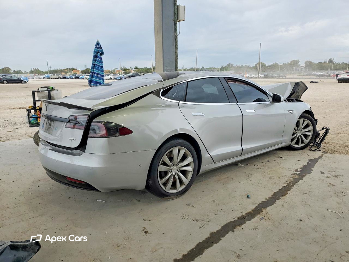 Tesla Model S 2016