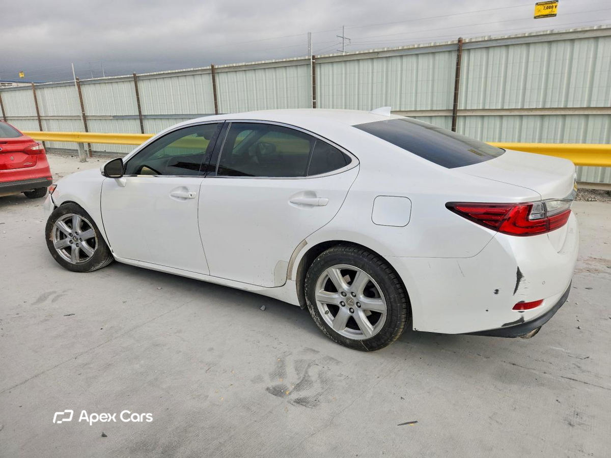 Lexus ES 2016