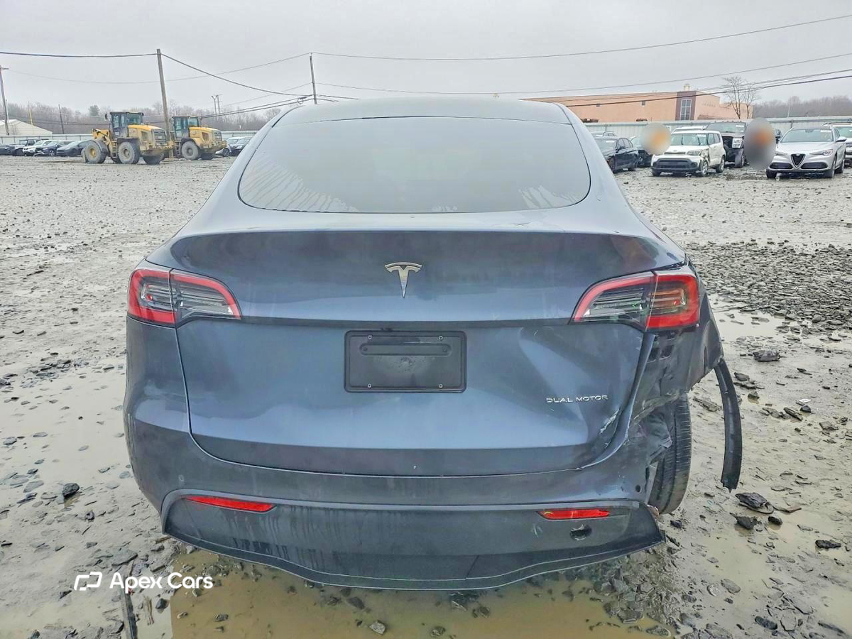 Tesla Model Y 2022