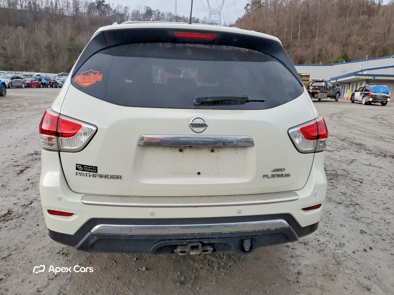 Nissan Pathfinder 2015