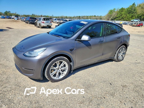 Tesla Model Y 2021 - Image 1 of 15