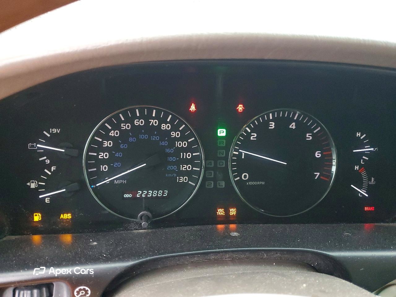 Lexus LX 2005