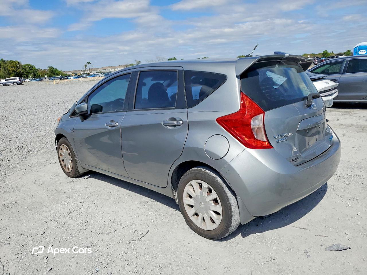 Nissan Versa 2015