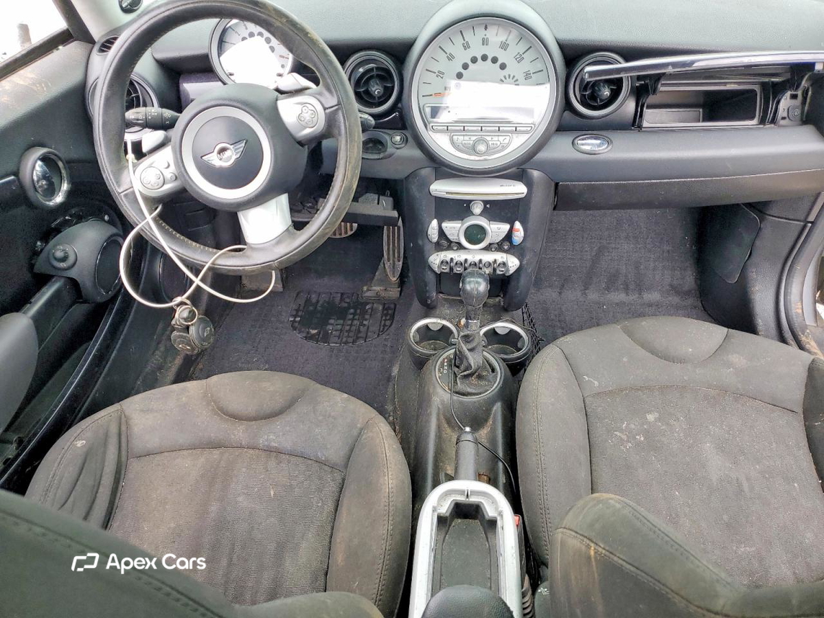 MINI Cooper 2010